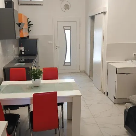 Fuer 4 Personen Ca 31 Qm In Radici, Kvarner Bucht Krk Apartment *
